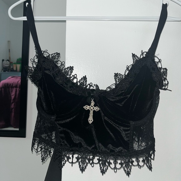 Dollskill widow bra - Picture 2 of 4